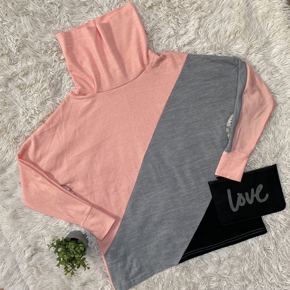 C+D+M Cowl Neck Color Block Top 💗 Pink Gray & Black